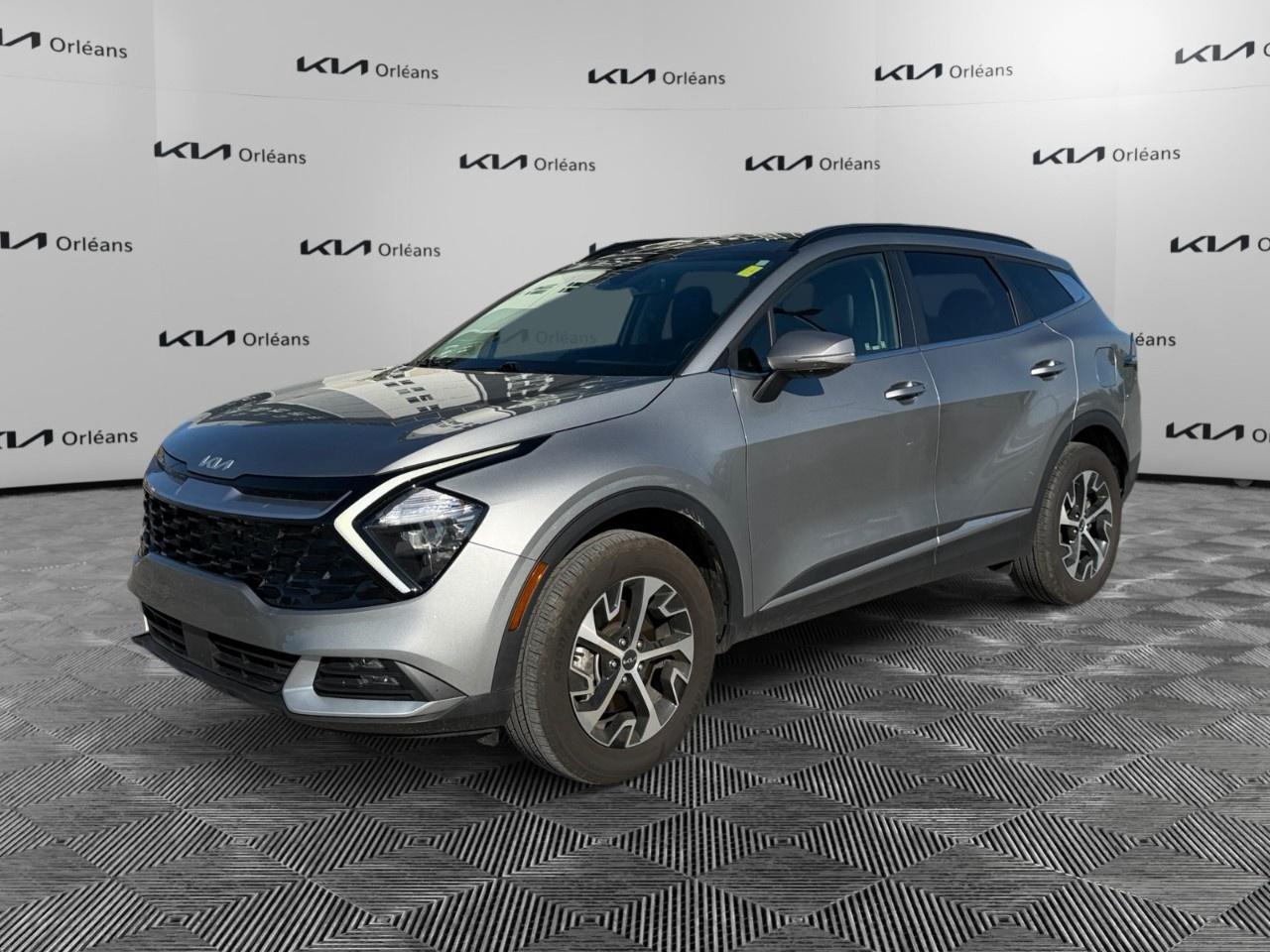 <p>WE ACCEPT ALL MAKE AND MODEL TRADE IN VEHICLES. JUST WANT TO <a href=https://app.openlane.ca/trade-in?token=KIA417-307c4788-1bf7-499a-84ff-65e982f8fe8b rel=nofollow><strong>SELL YOUR CAR</strong></a>? WE BUY EVERYTHING!</p><p>Advertised pricing is only available with Orleans Kias financing promotion. <span style=color:rgb( 0 , 0 , 0 )>Cash purchases are subject to a $2000 Price adjustment.</span></p><p>Ask us for more details!</p><p>DISCLAIMER: Advertised pricing includes all fees. Licensing and HST not included in the price.</p><p>Vehicle pricing, incentives, options (including standard equipment), and technical specifications listed for this vehicle may not match the exact vehicle displayed. Please confirm with a sales representative the accuracy of this information </p>