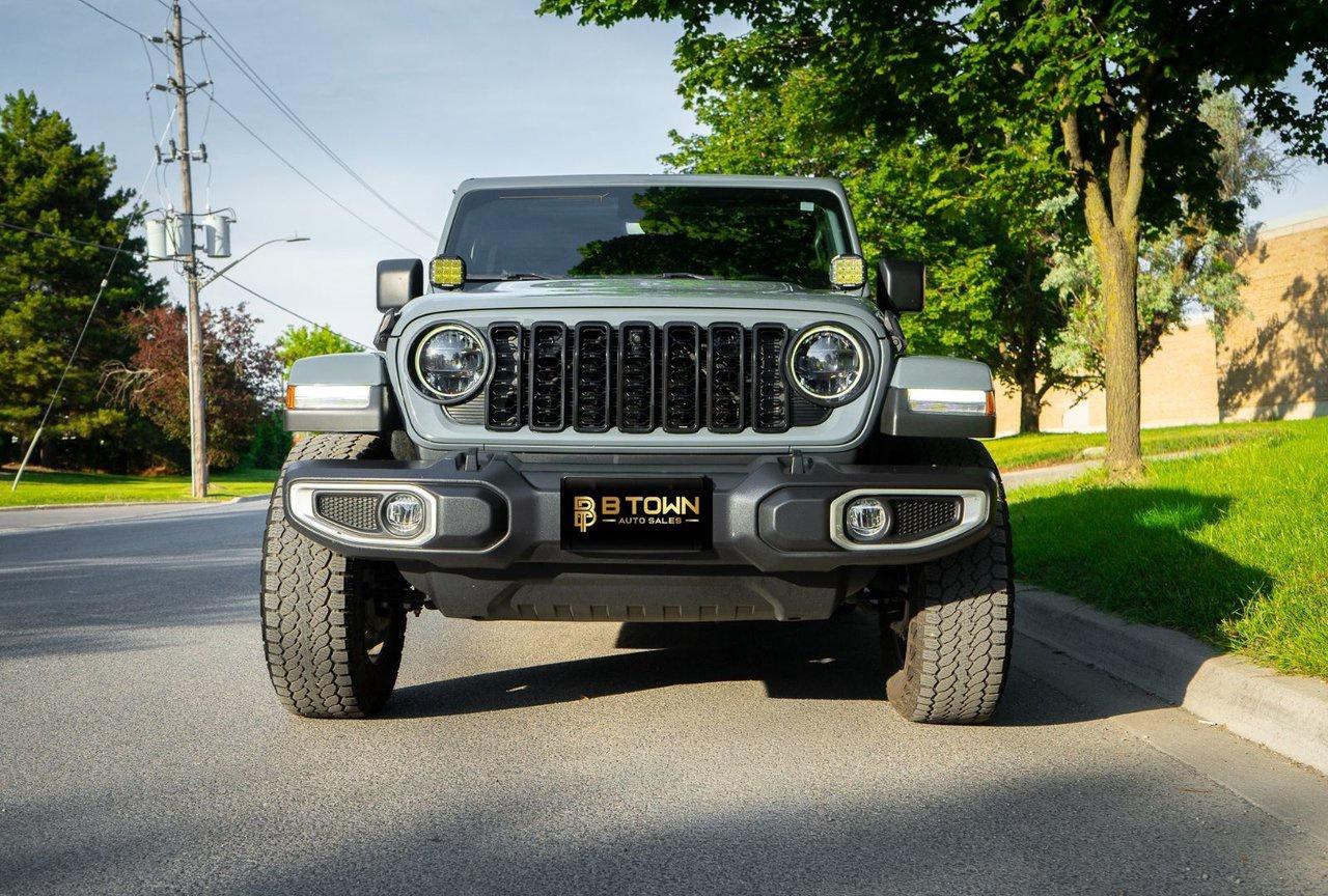 2024 Jeep Wrangler Sahara V6 Photo1