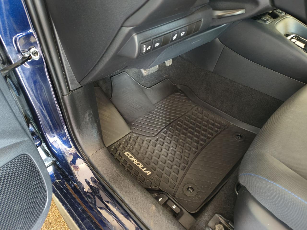 2021 Toyota Corolla SE Photo