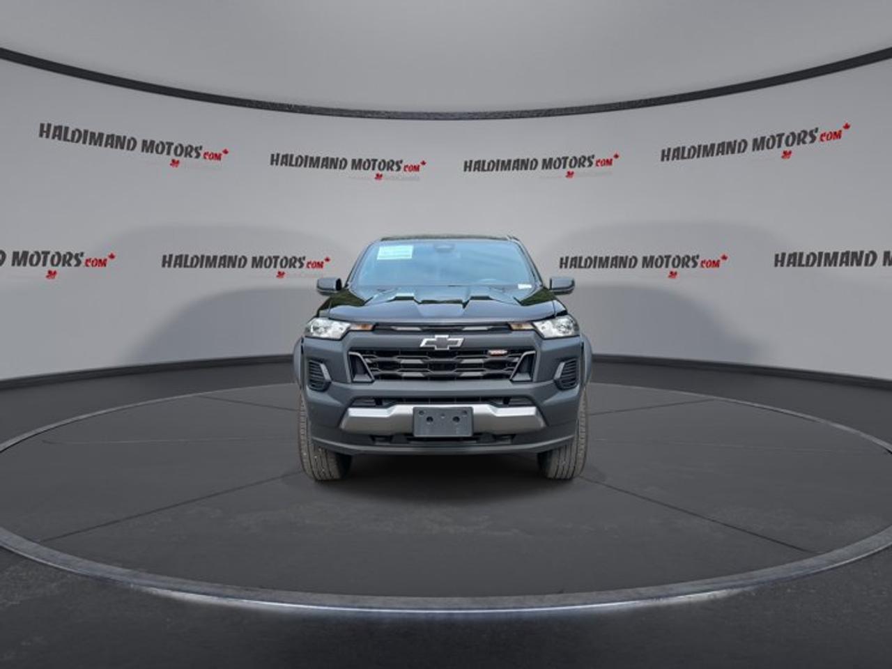 2024 Chevrolet Colorado Crew Cab Short Box 4-Wheel Drive Trail Boss | No Accidents Photo