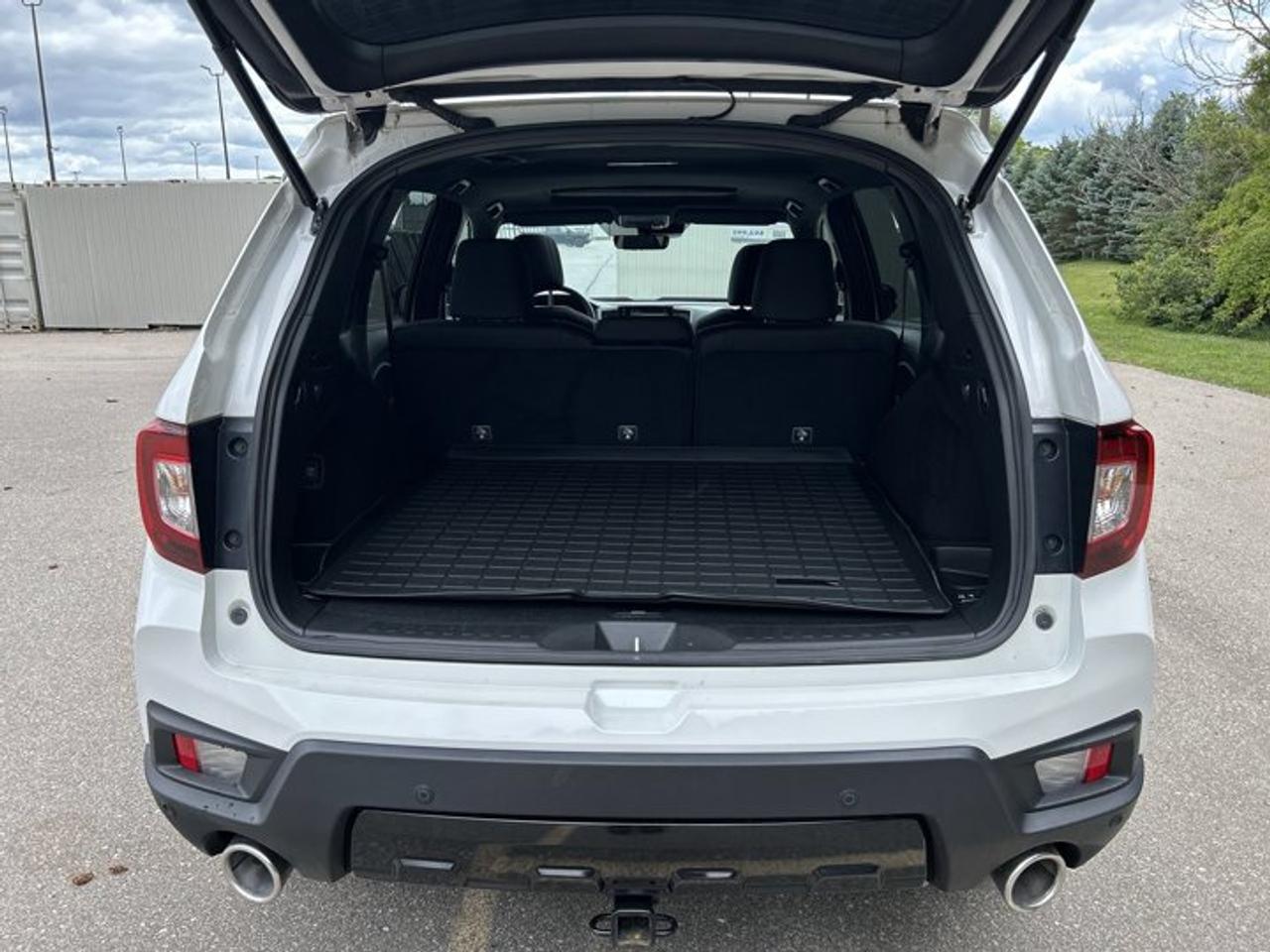 2024 Honda Passport Black Edition AWD | No Accidents | Vent. Front Seats Photo