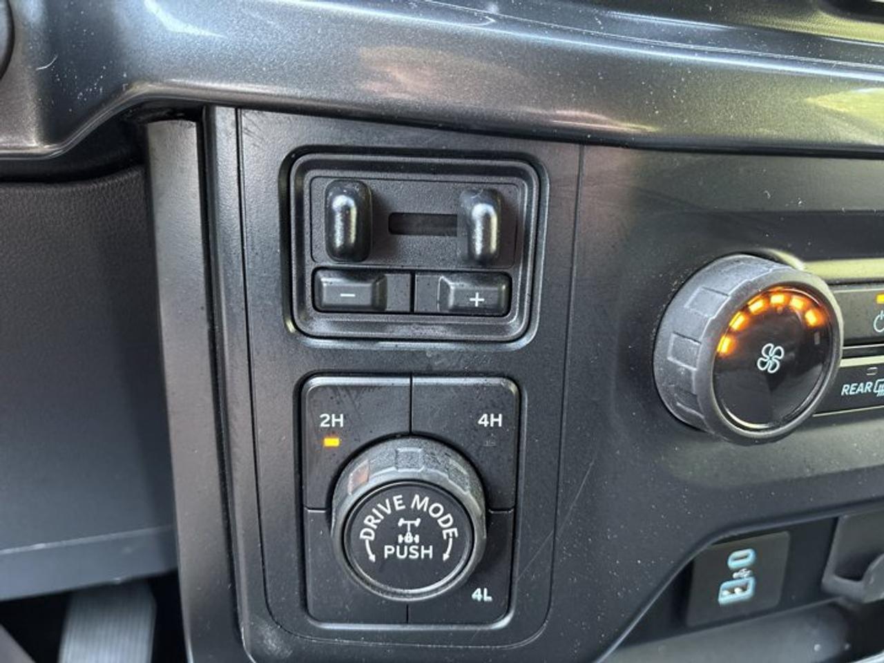 2022 Ford F-150 XL SuperCrew 5.5' Box 4WD | STX PACKAGE | FX4 | Photo