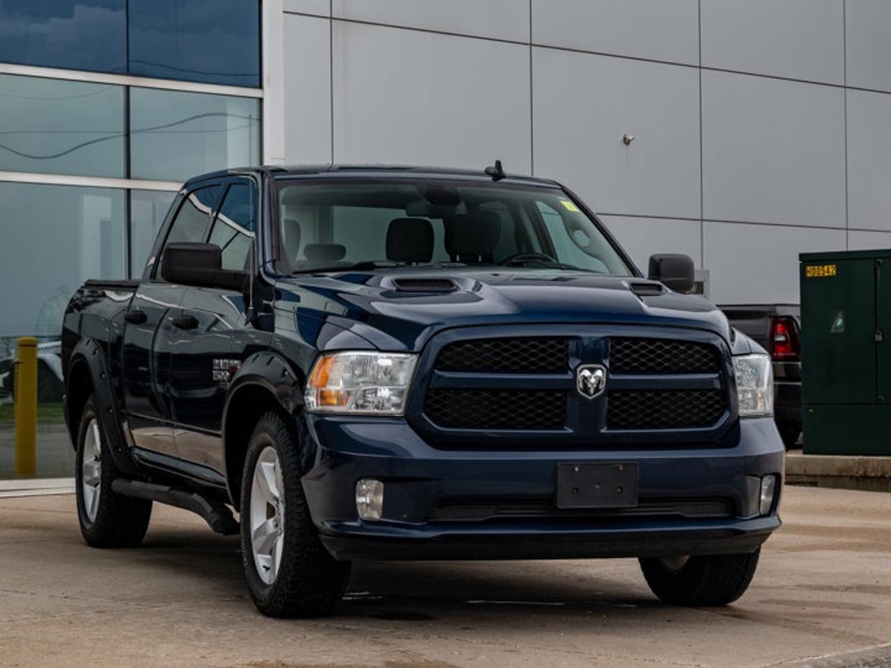 2021 RAM 1500 Classic EXPRESS Photo