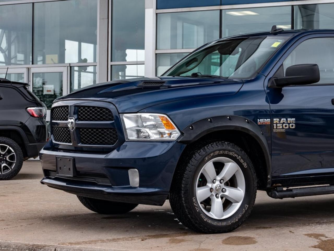 2021 RAM 1500 Classic EXPRESS Photo
