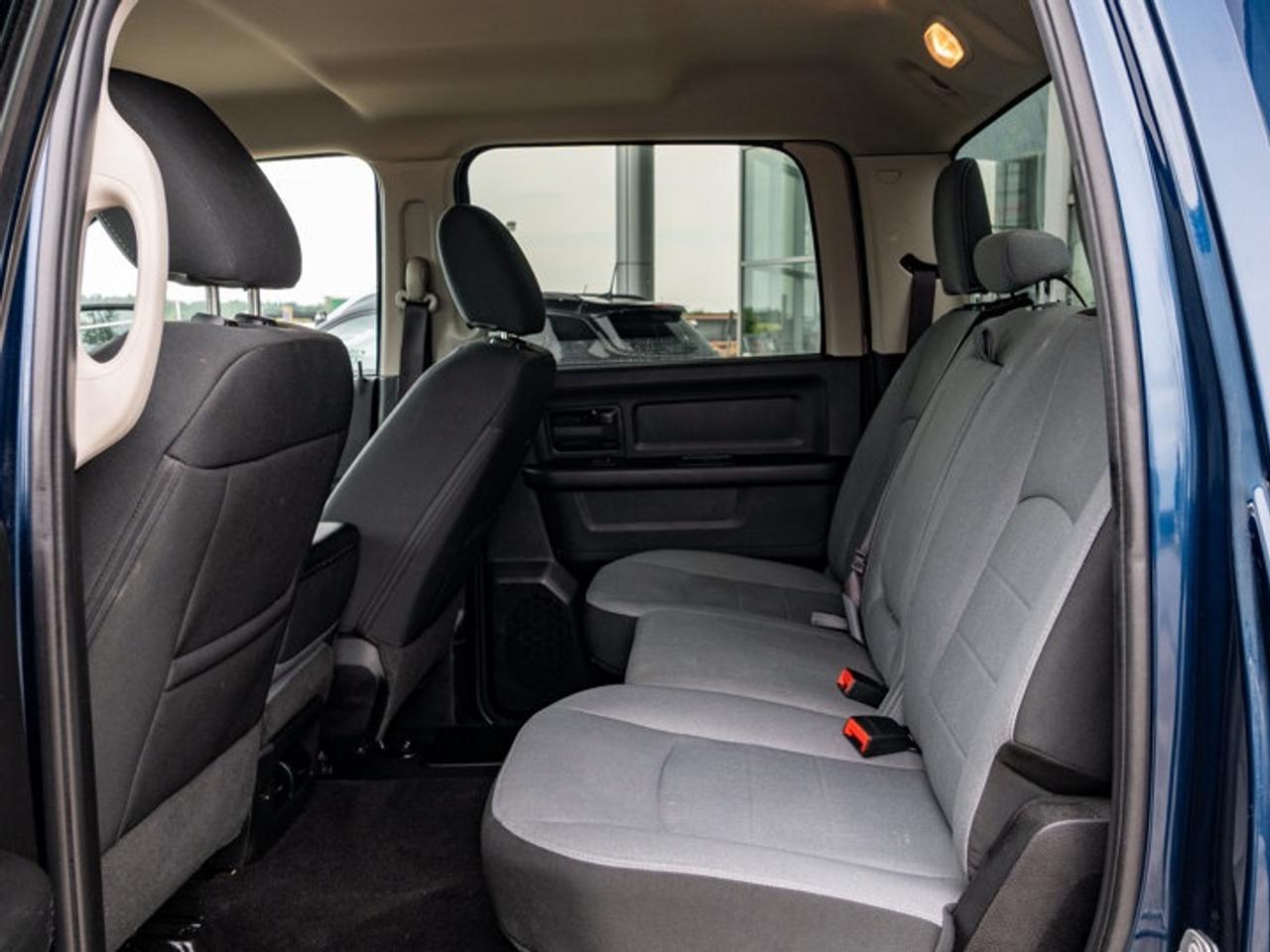 2021 RAM 1500 Classic EXPRESS Photo