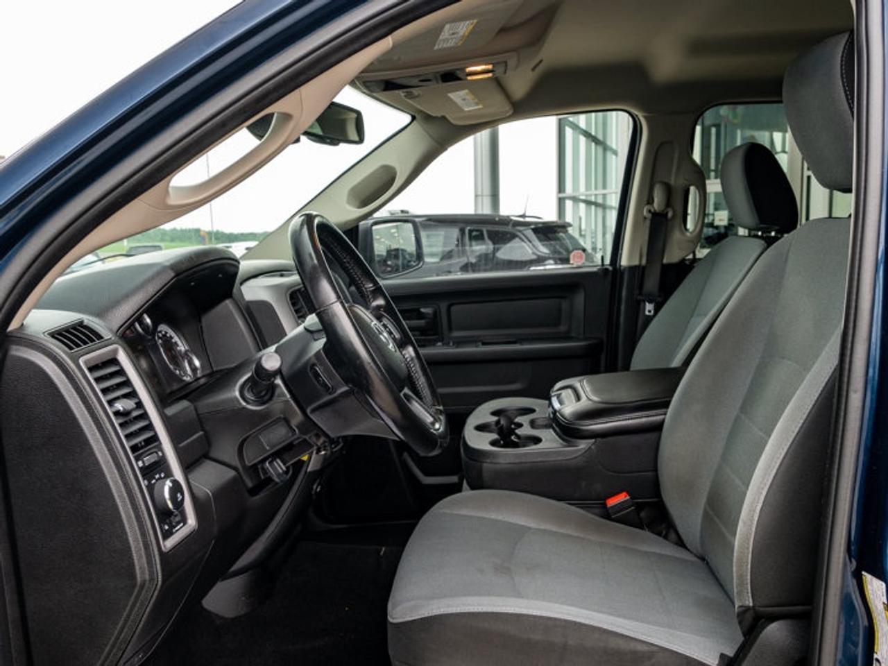 2021 RAM 1500 Classic EXPRESS Photo