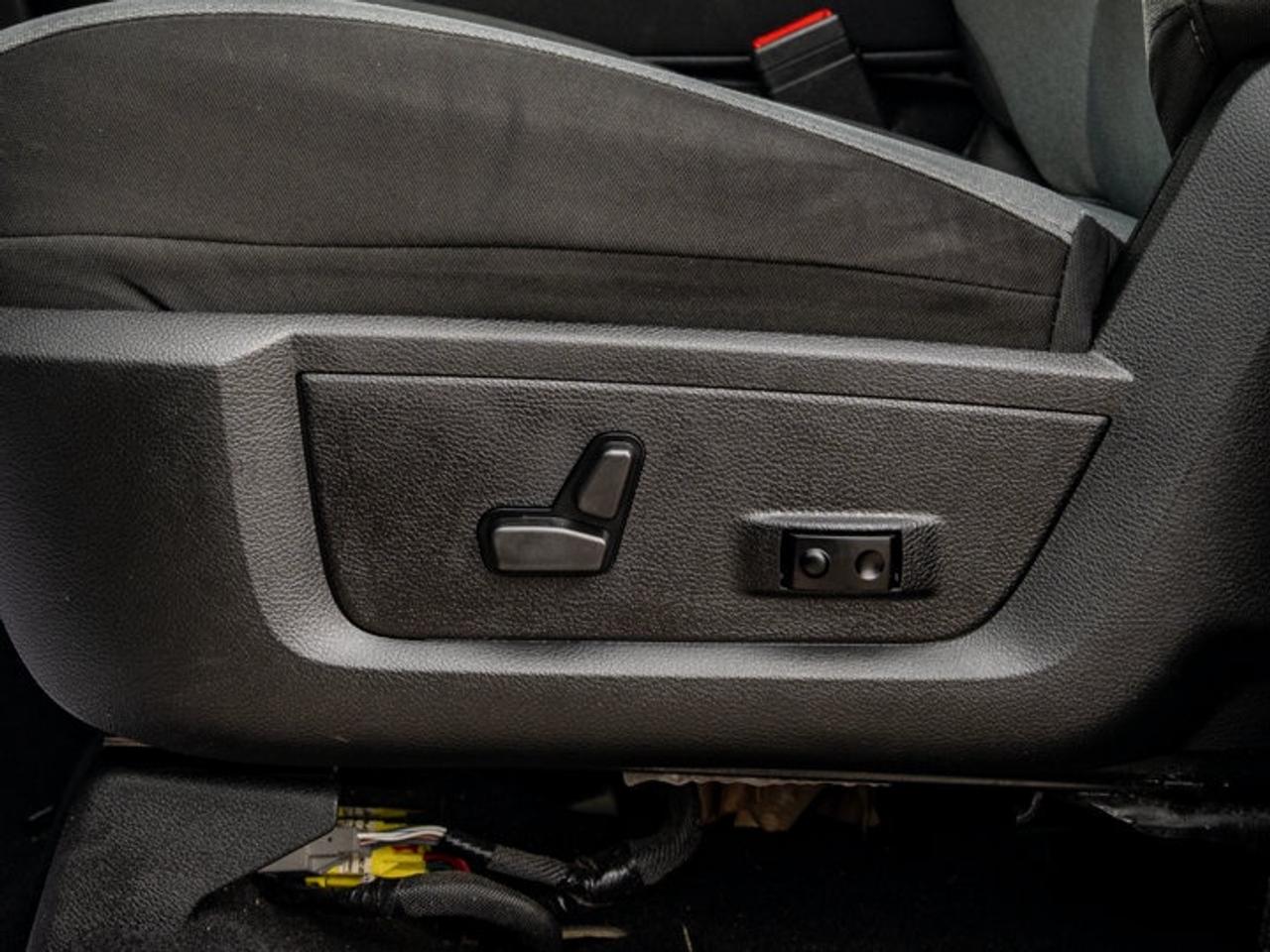 2021 RAM 1500 Classic EXPRESS Photo