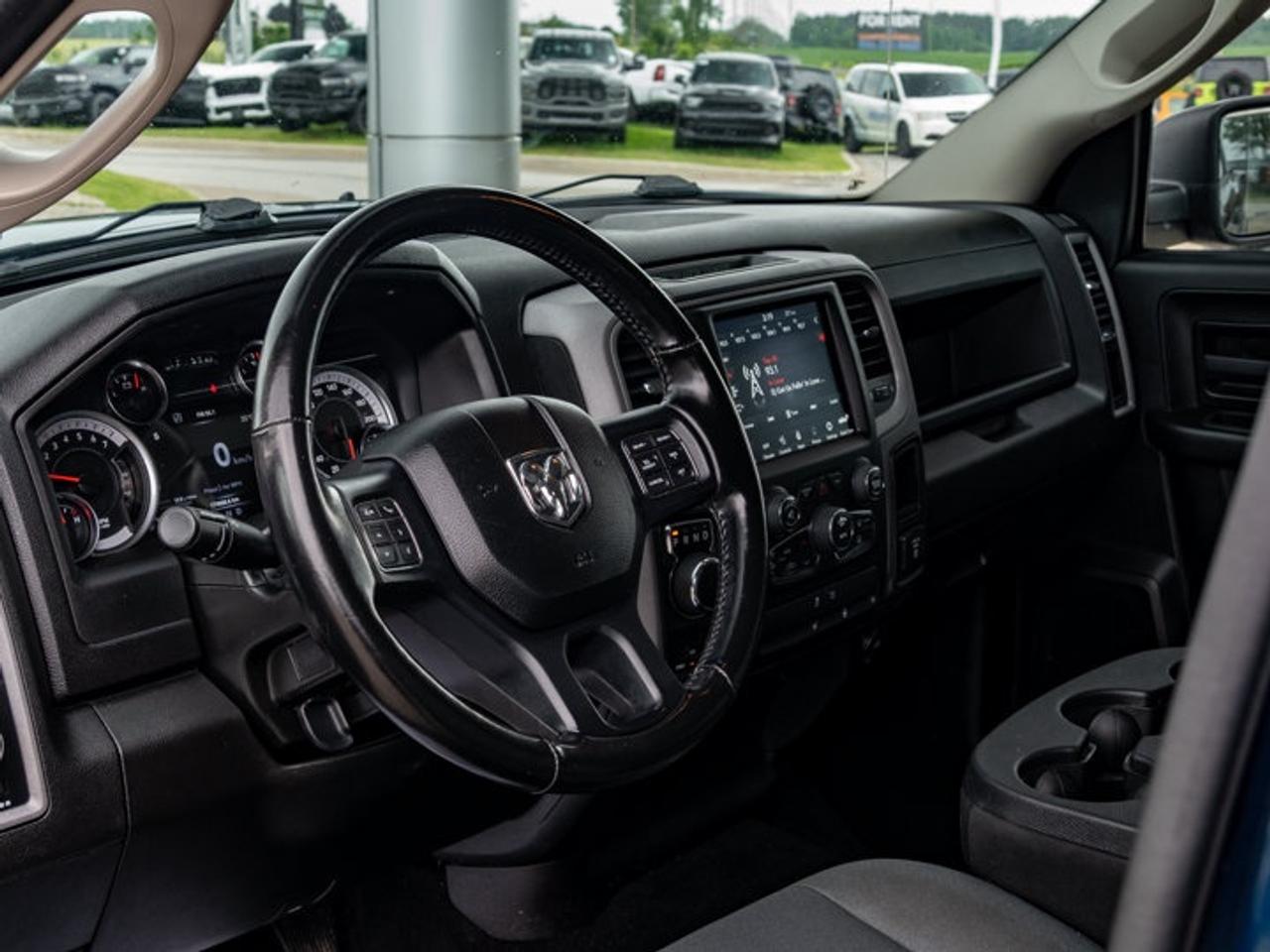 2021 RAM 1500 Classic EXPRESS Photo