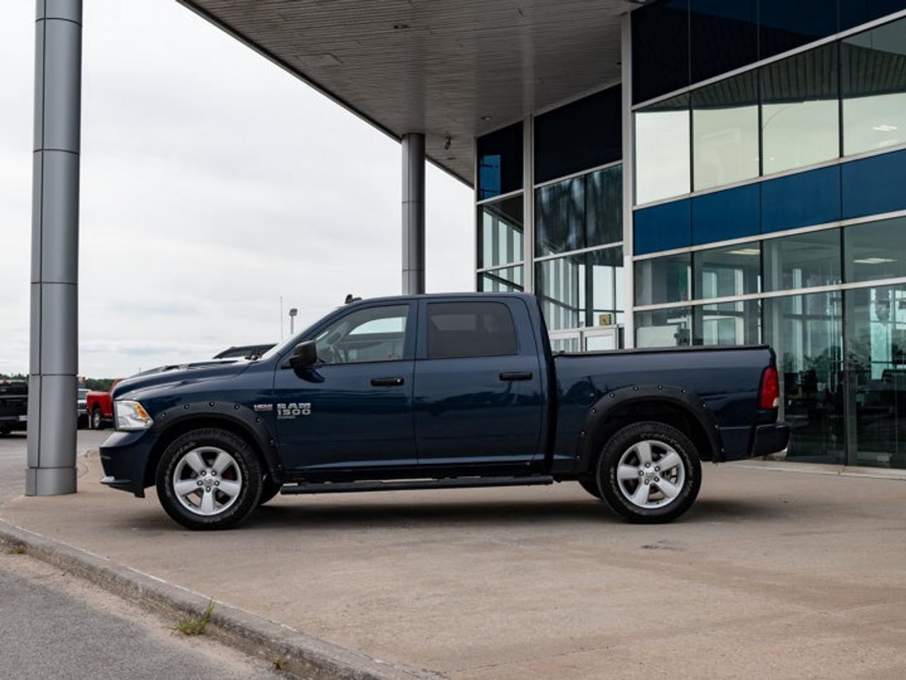 2021 RAM 1500 Classic EXPRESS Photo