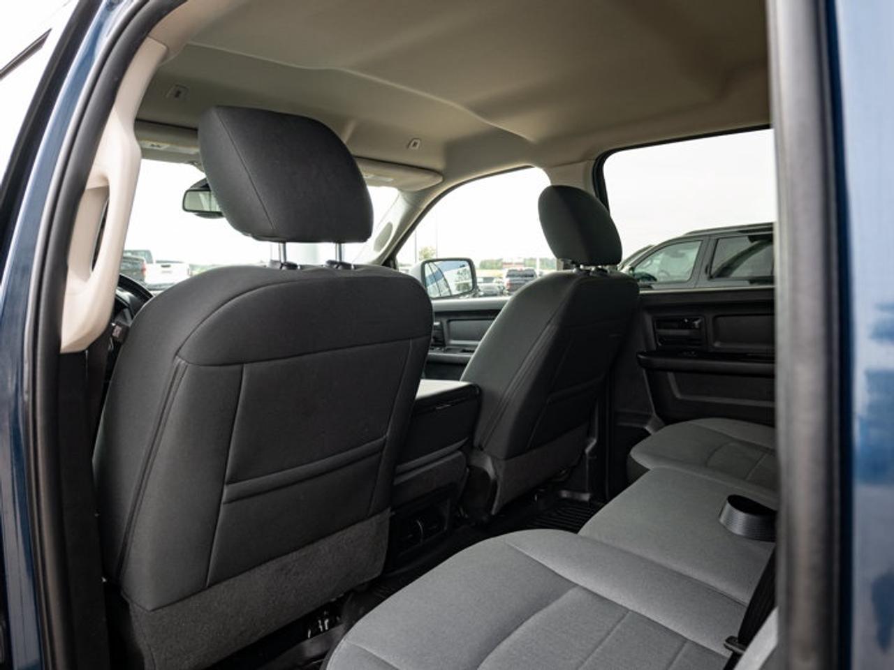2021 RAM 1500 Classic EXPRESS Photo