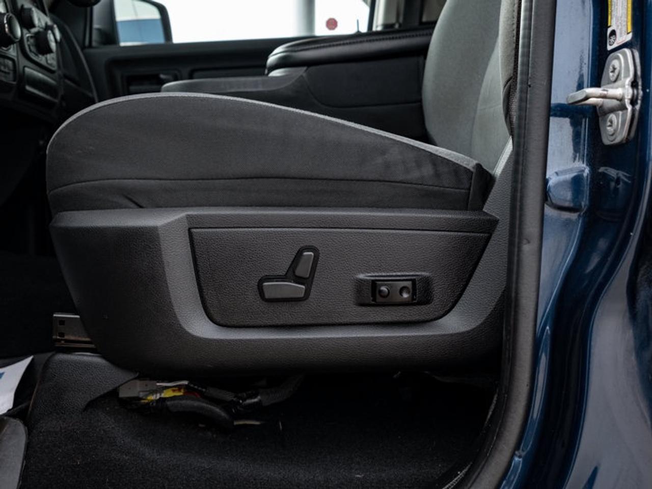 2021 RAM 1500 Classic EXPRESS Photo