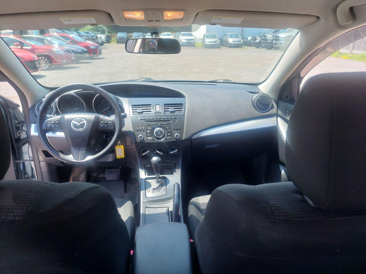 2012 Mazda MAZDA3 GX Photo