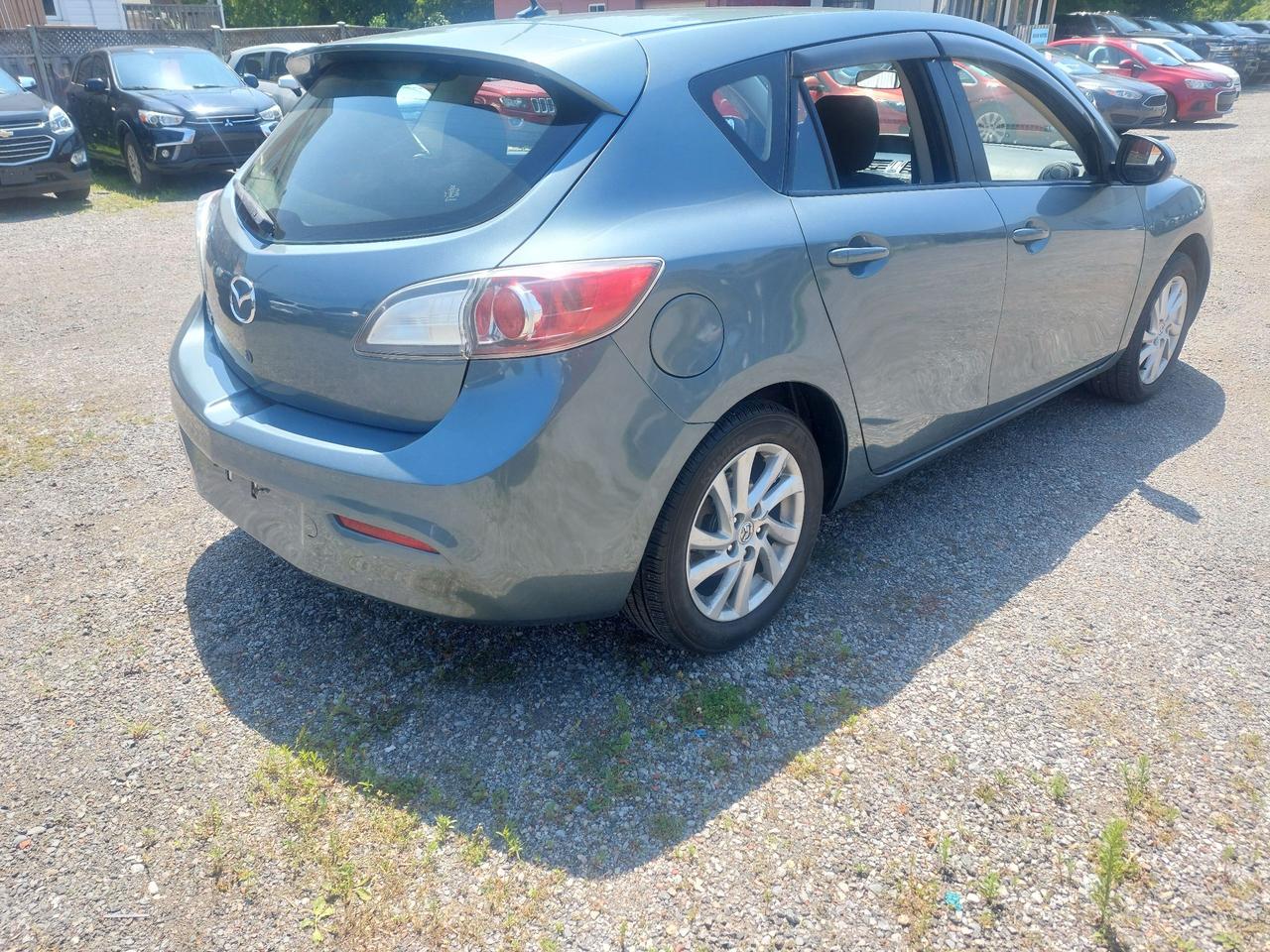 2012 Mazda MAZDA3 GX Photo