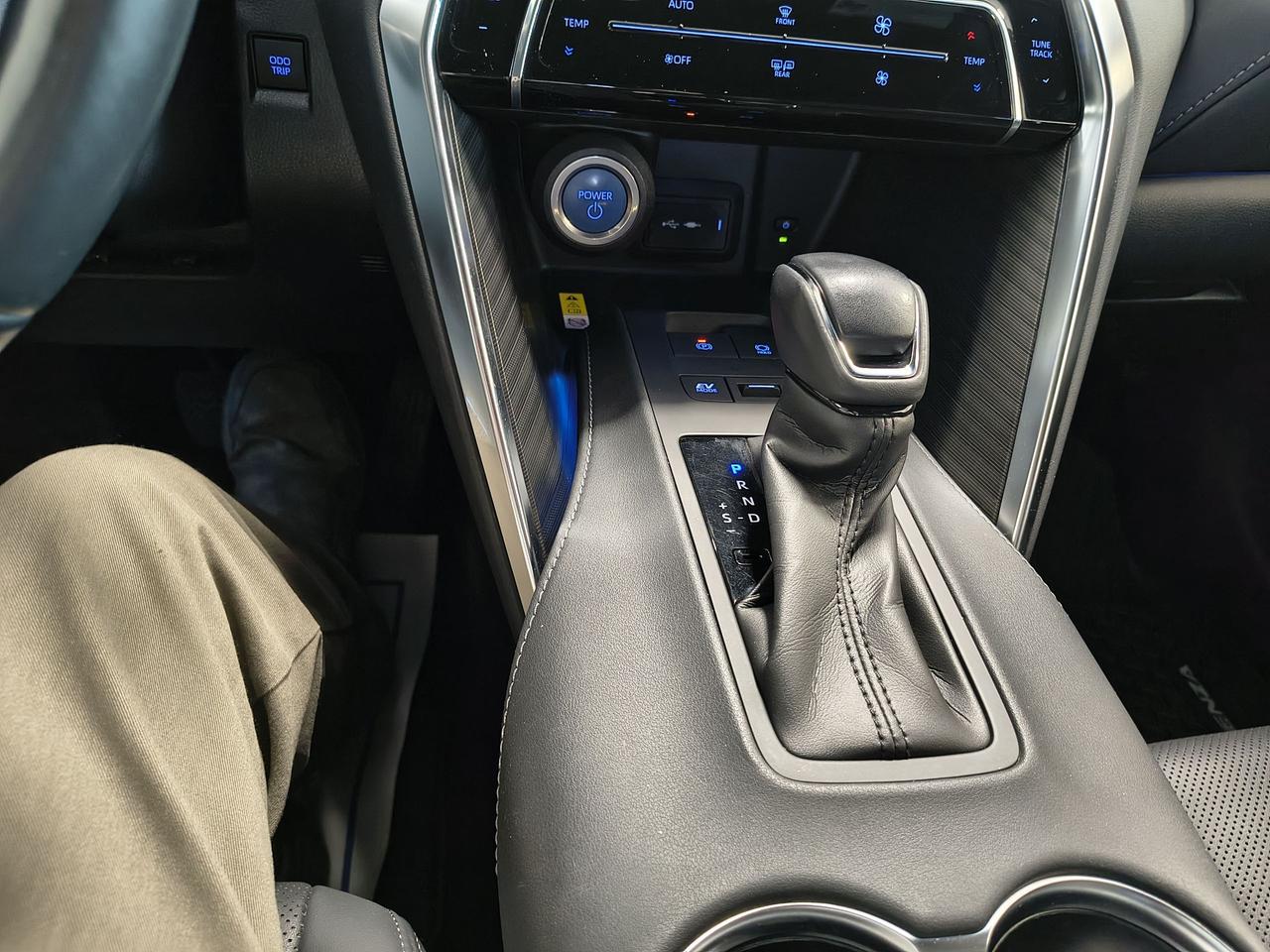 2022 Toyota Venza XLE Photo0