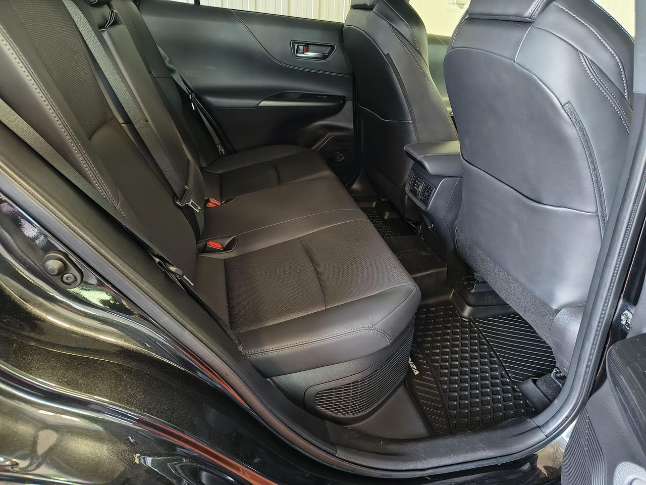 2022 Toyota Venza XLE Photo0