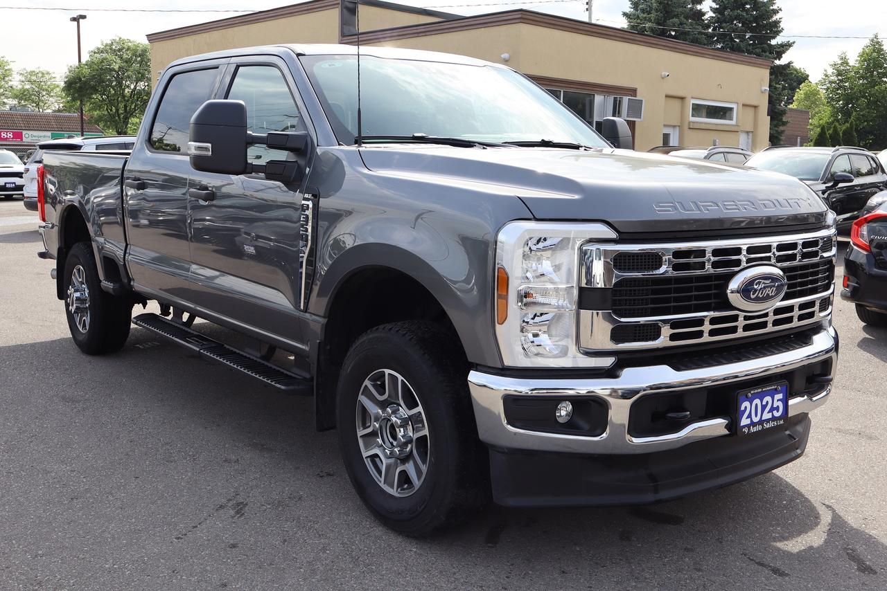 2025 Ford SUPER DUTY F-350 SRW XLT - Photo #1