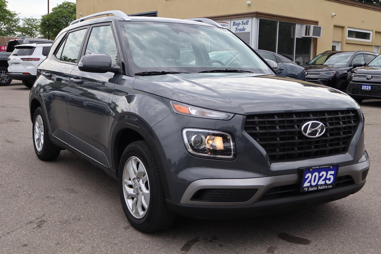 2025 Hyundai Venue Preferred IVT - Photo #1