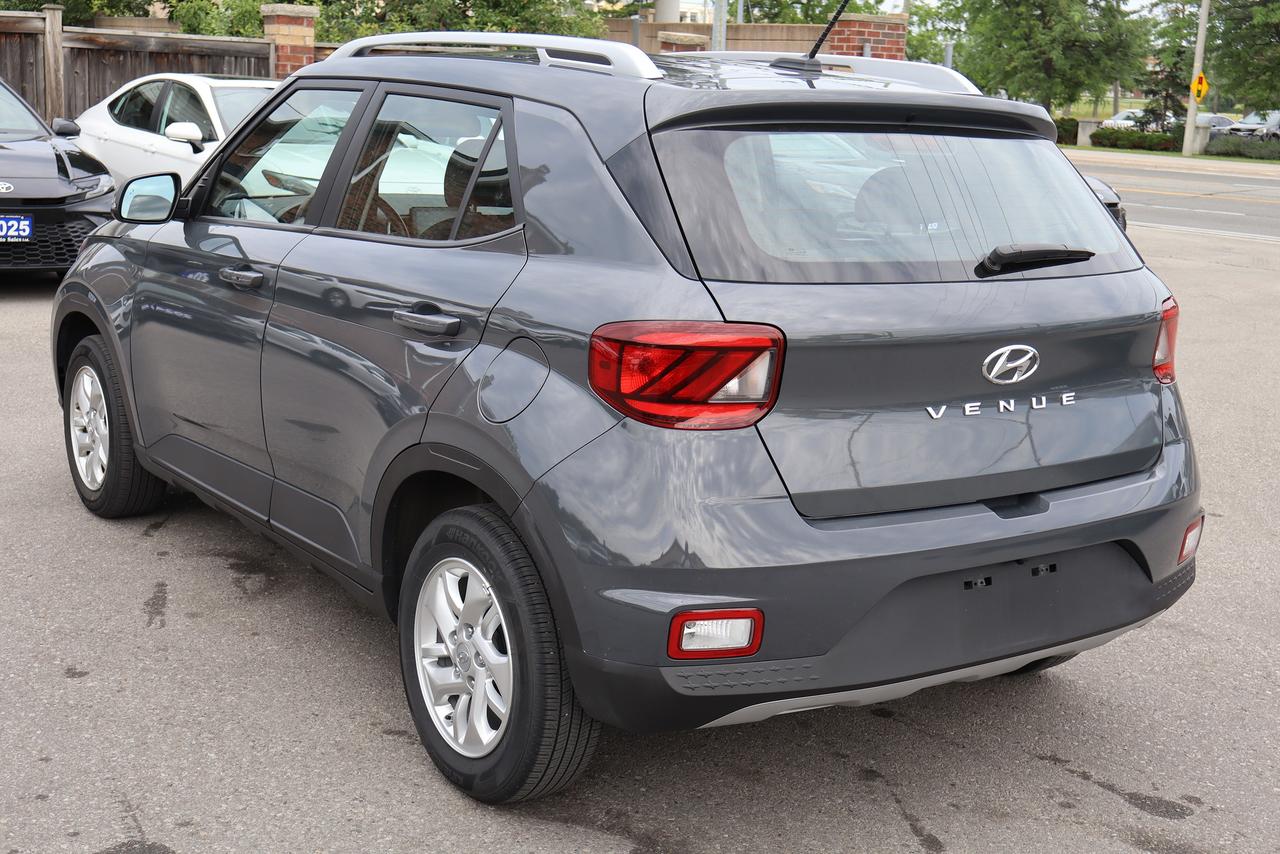 2025 Hyundai Venue Preferred IVT Photo