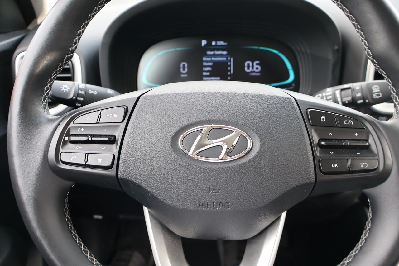 2025 Hyundai Venue Preferred IVT Photo