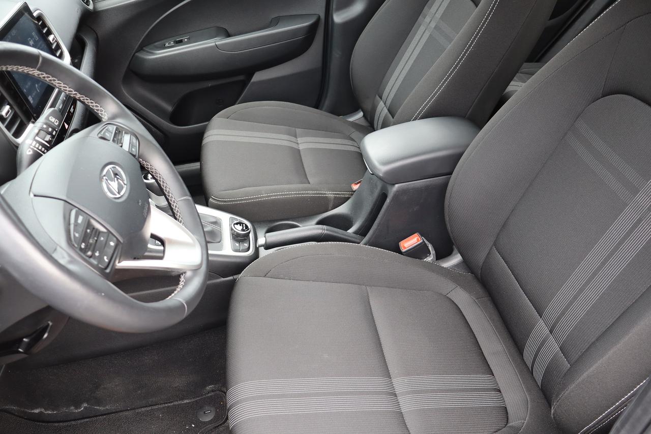 2025 Hyundai Venue Preferred IVT Photo