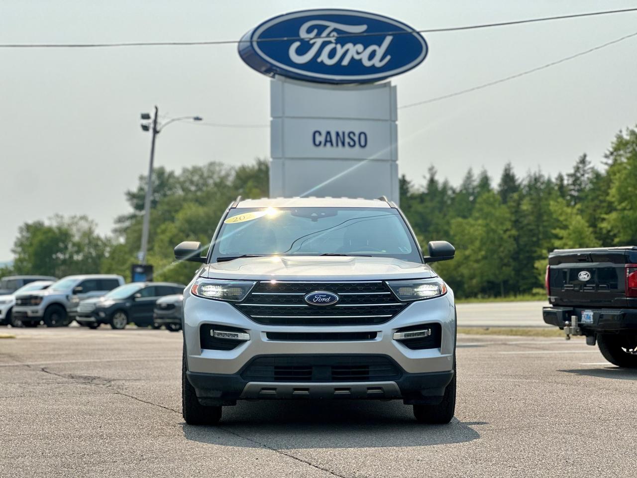 2022 Ford Explorer XLT 4WD Photo1