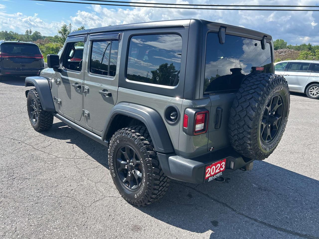 2023 Jeep Wrangler Willys Photo4