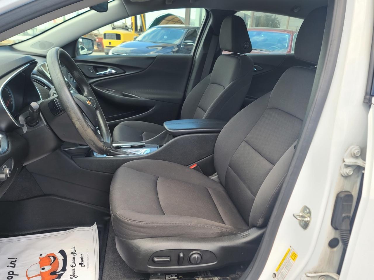 2020 Chevrolet Malibu LT Photo