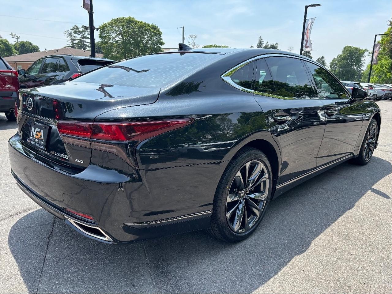 2023 Lexus LS AWD RED BLACK LEATHER PANO ROOF ONE OWNER Photo