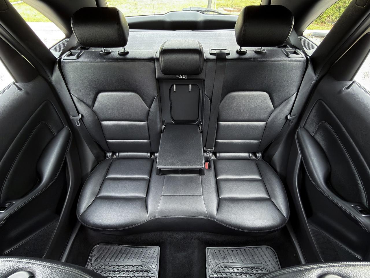 2014 Mercedes-Benz B-Class B250 Sports Tourer Photo