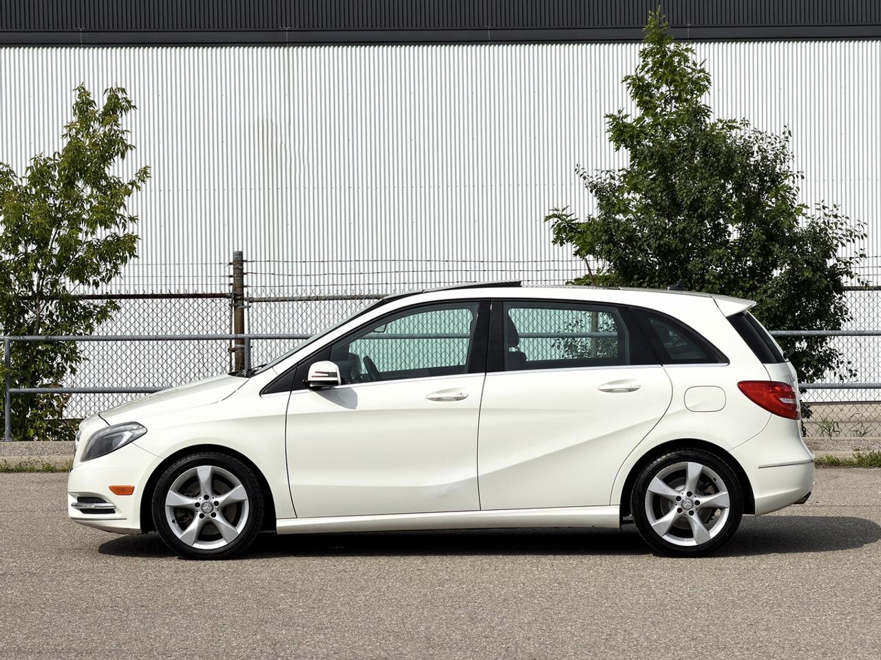 2014 Mercedes-Benz B-Class B250 Sports Tourer Photo