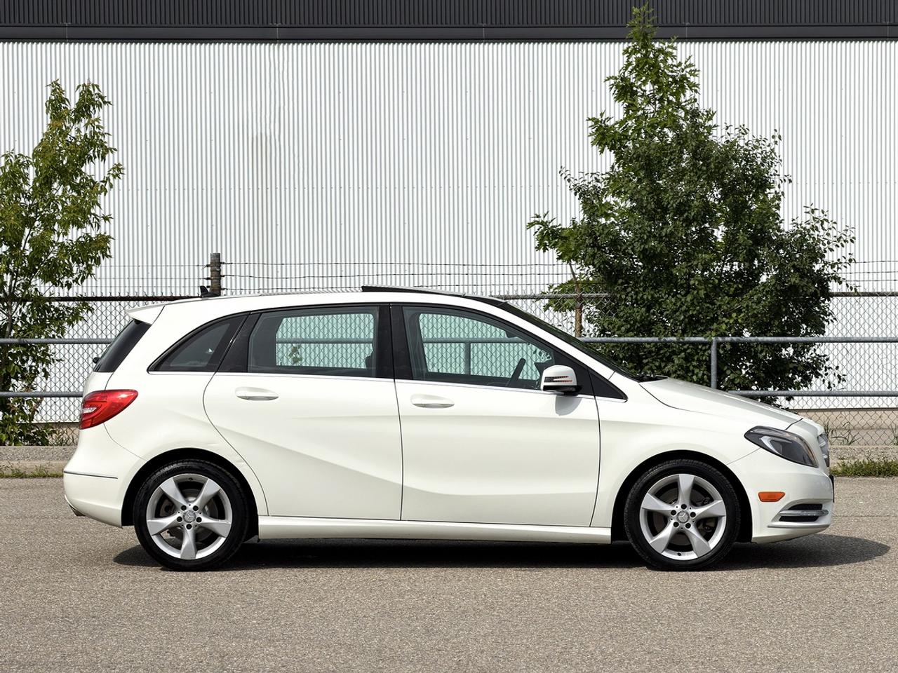 2014 Mercedes-Benz B-Class B250 Sports Tourer Photo