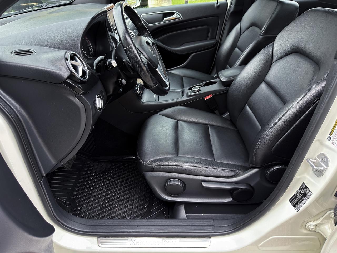 2014 Mercedes-Benz B-Class B250 Sports Tourer Photo