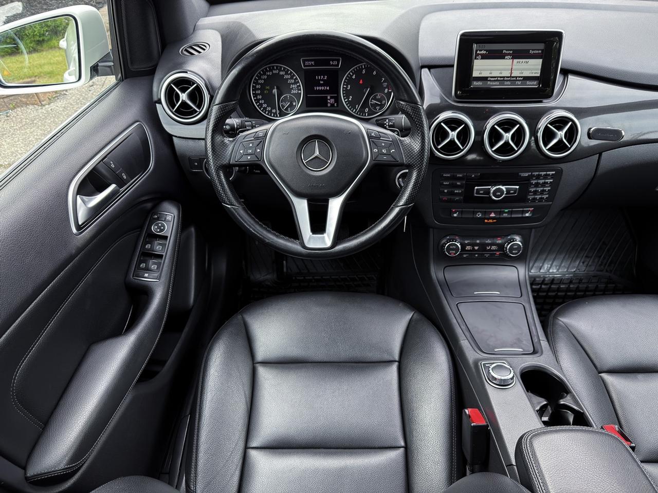 2014 Mercedes-Benz B-Class B250 Sports Tourer Photo