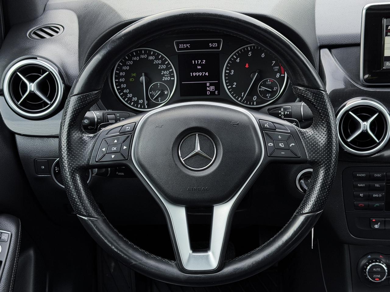 2014 Mercedes-Benz B-Class B250 Sports Tourer Photo