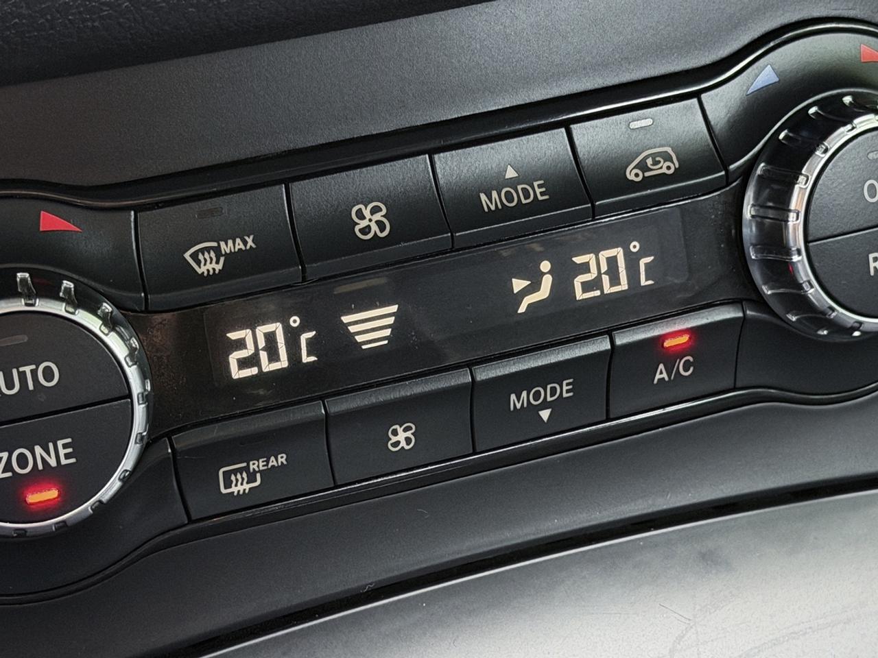 2014 Mercedes-Benz B-Class B250 Sports Tourer Photo