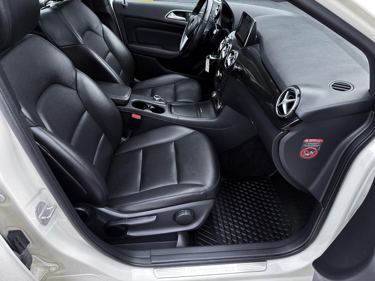 2014 Mercedes-Benz B-Class B250 Sports Tourer Photo