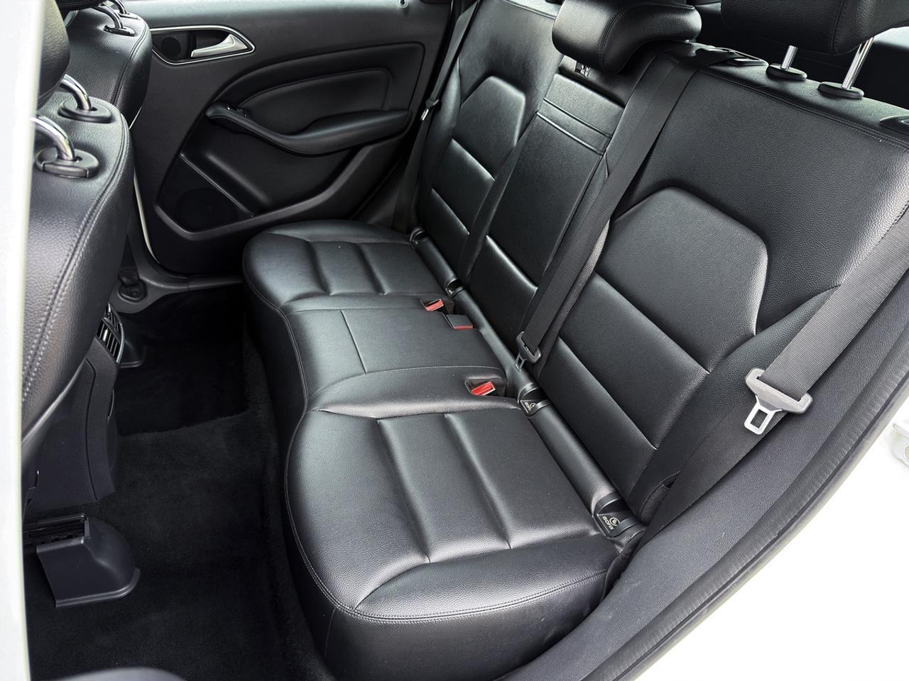 2014 Mercedes-Benz B-Class B250 Sports Tourer Photo