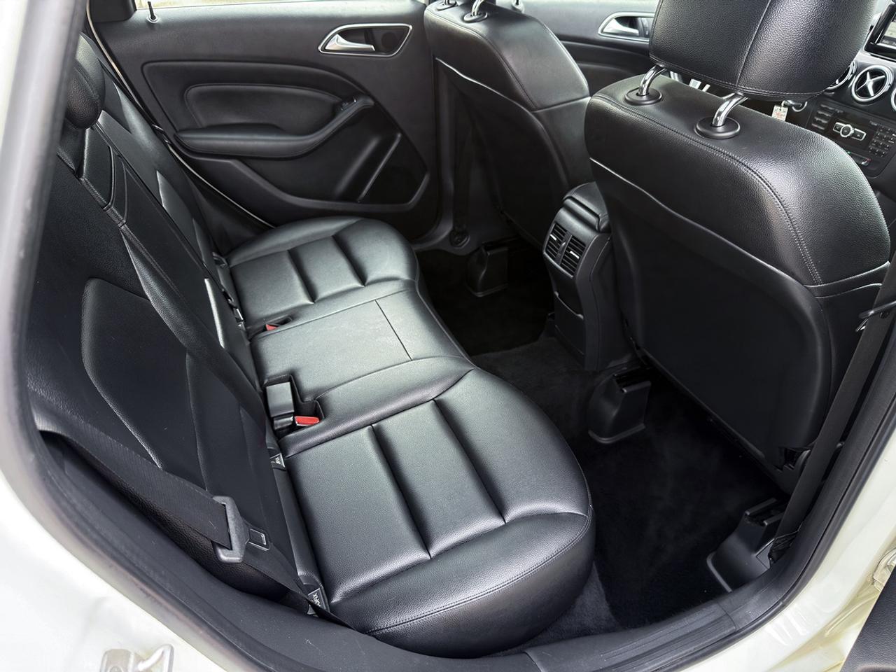 2014 Mercedes-Benz B-Class B250 Sports Tourer Photo