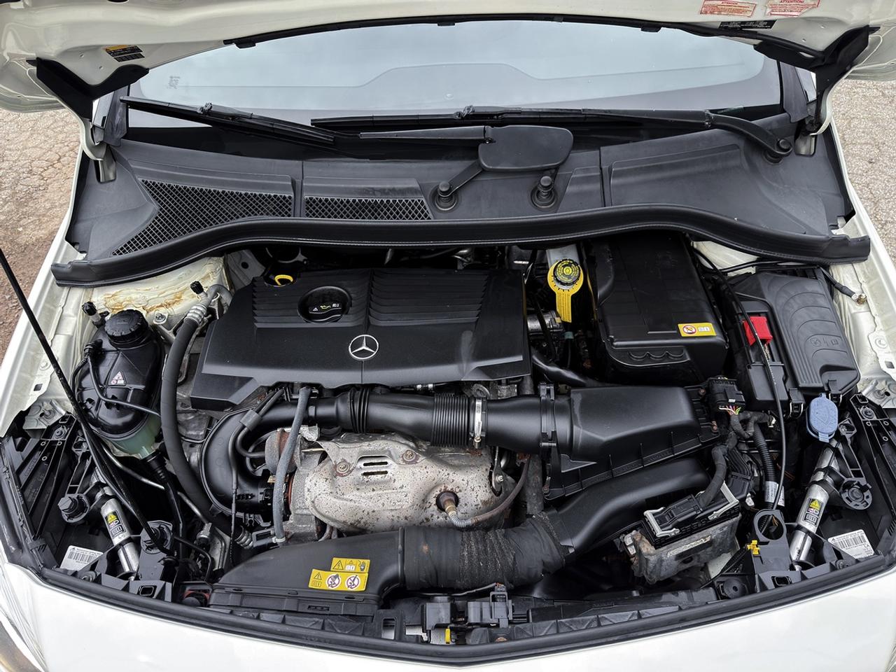 2014 Mercedes-Benz B-Class B250 Sports Tourer Photo