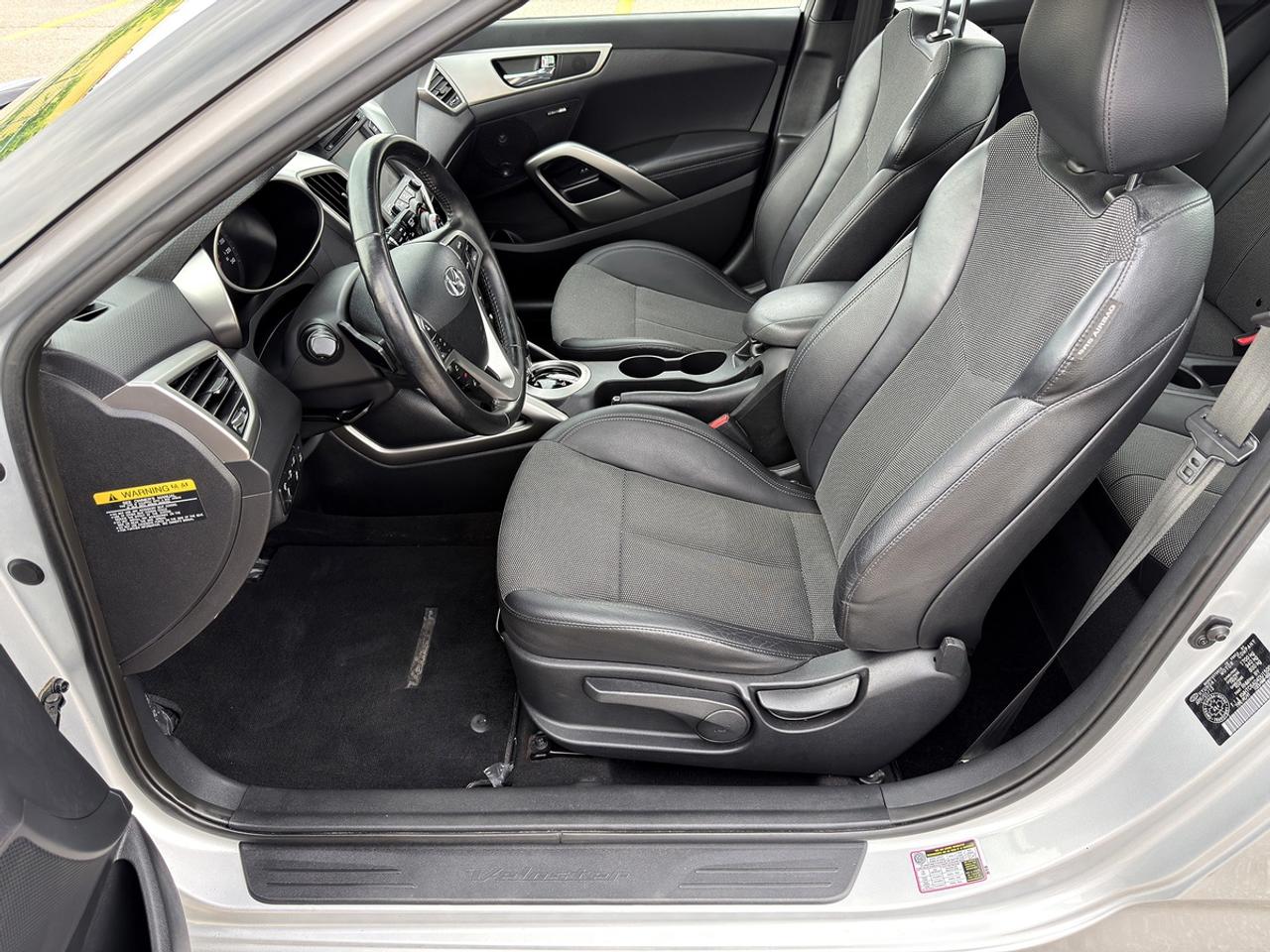 2013 Hyundai Veloster w/Tech pkg Photo