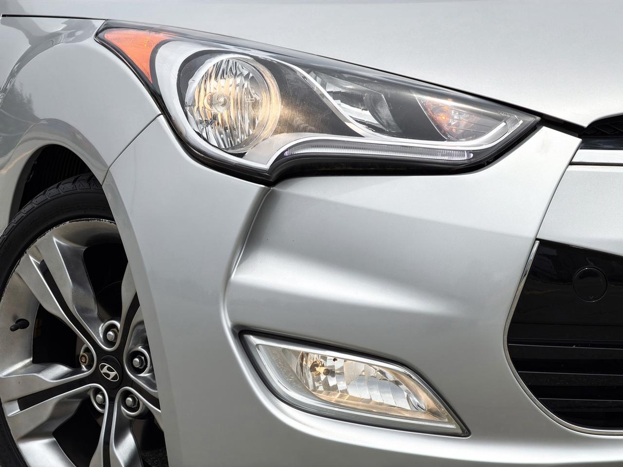 2013 Hyundai Veloster w/Tech pkg Photo