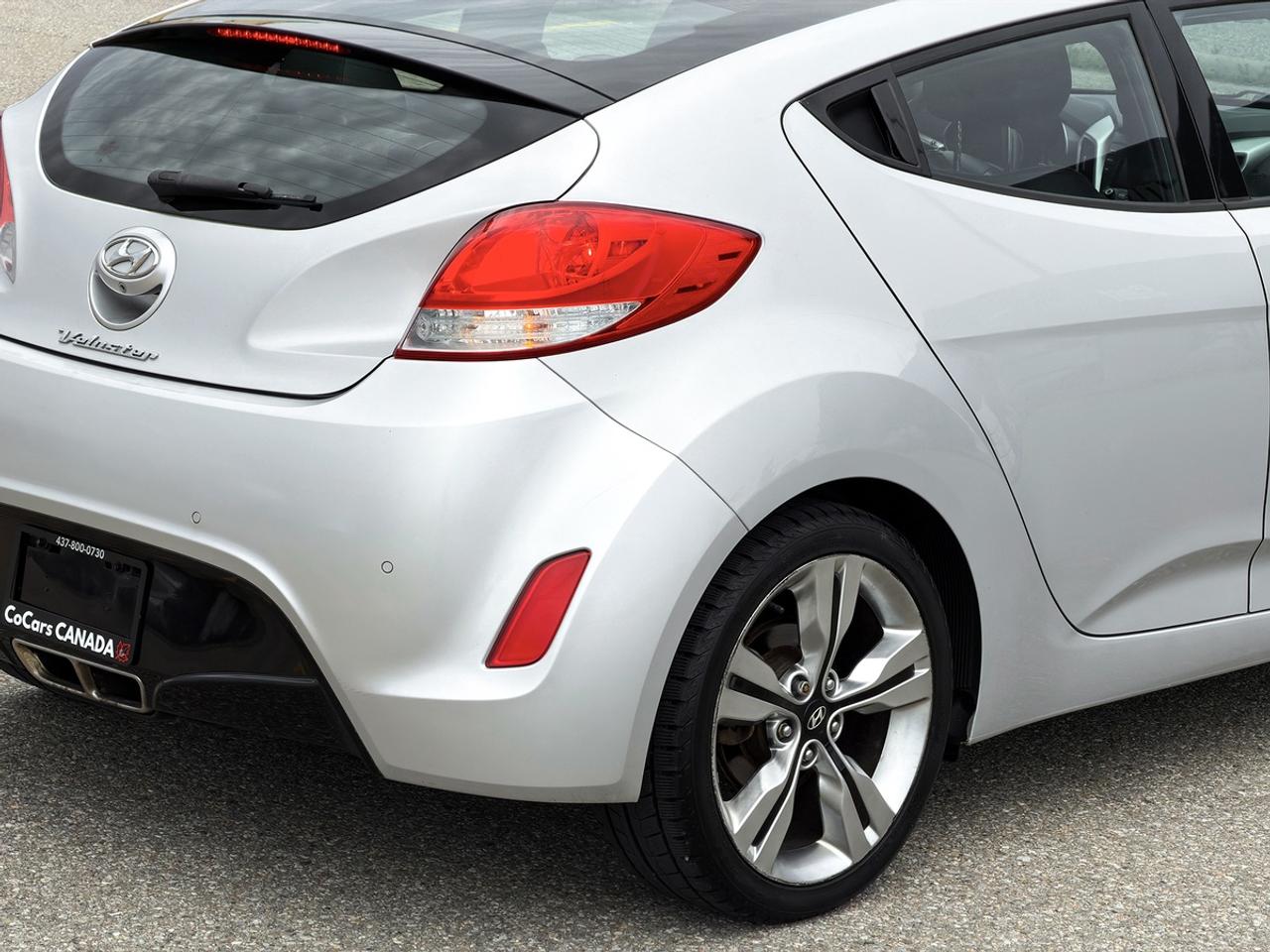 2013 Hyundai Veloster w/Tech pkg Photo