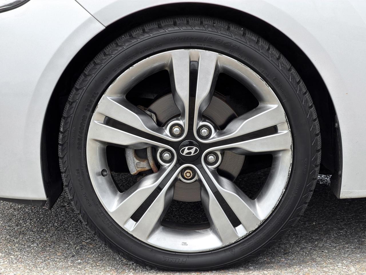 2013 Hyundai Veloster w/Tech pkg Photo