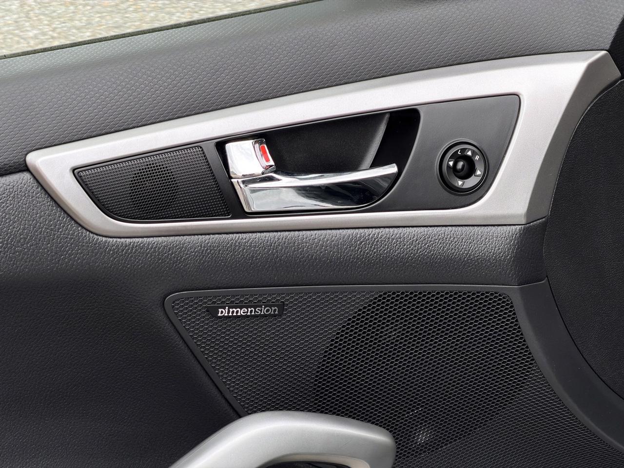 2013 Hyundai Veloster w/Tech pkg Photo