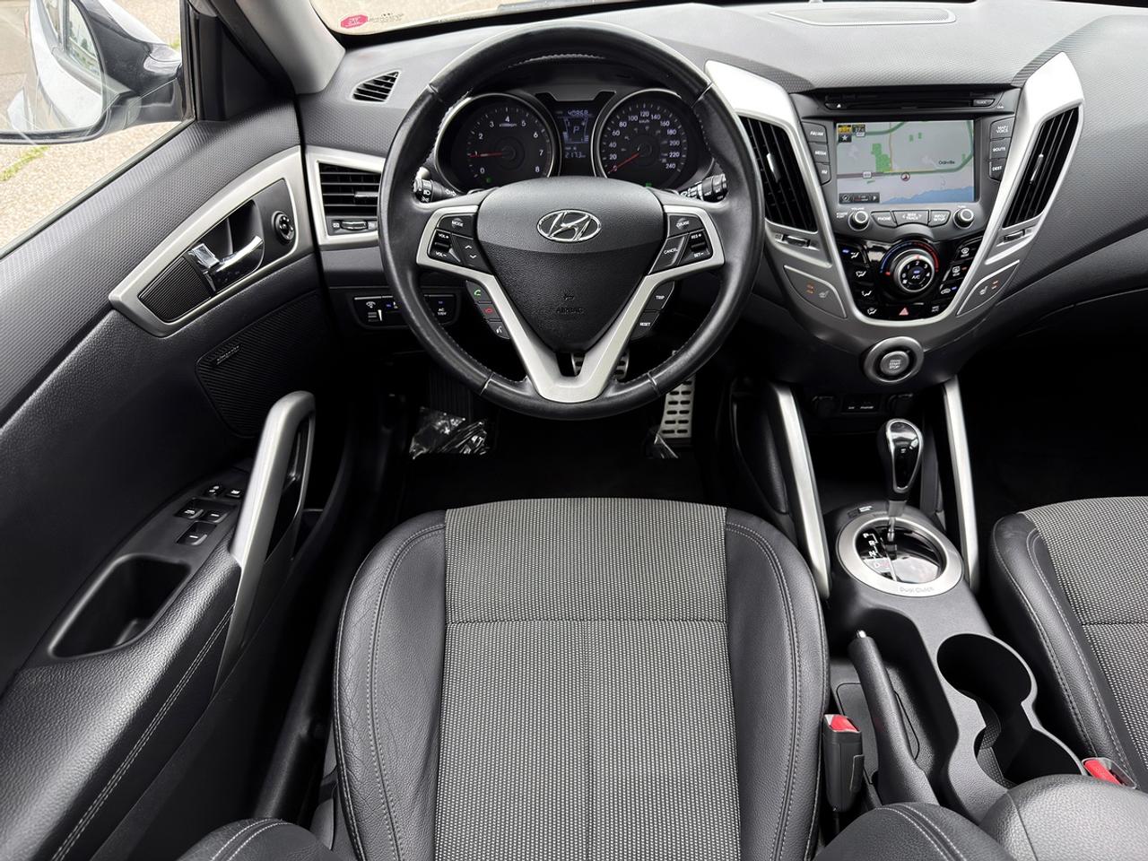 2013 Hyundai Veloster w/Tech pkg Photo