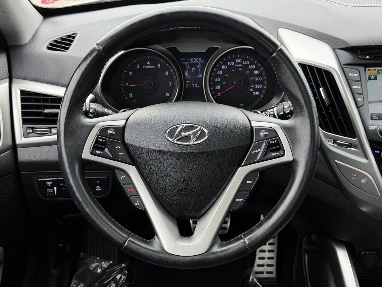 2013 Hyundai Veloster w/Tech pkg Photo