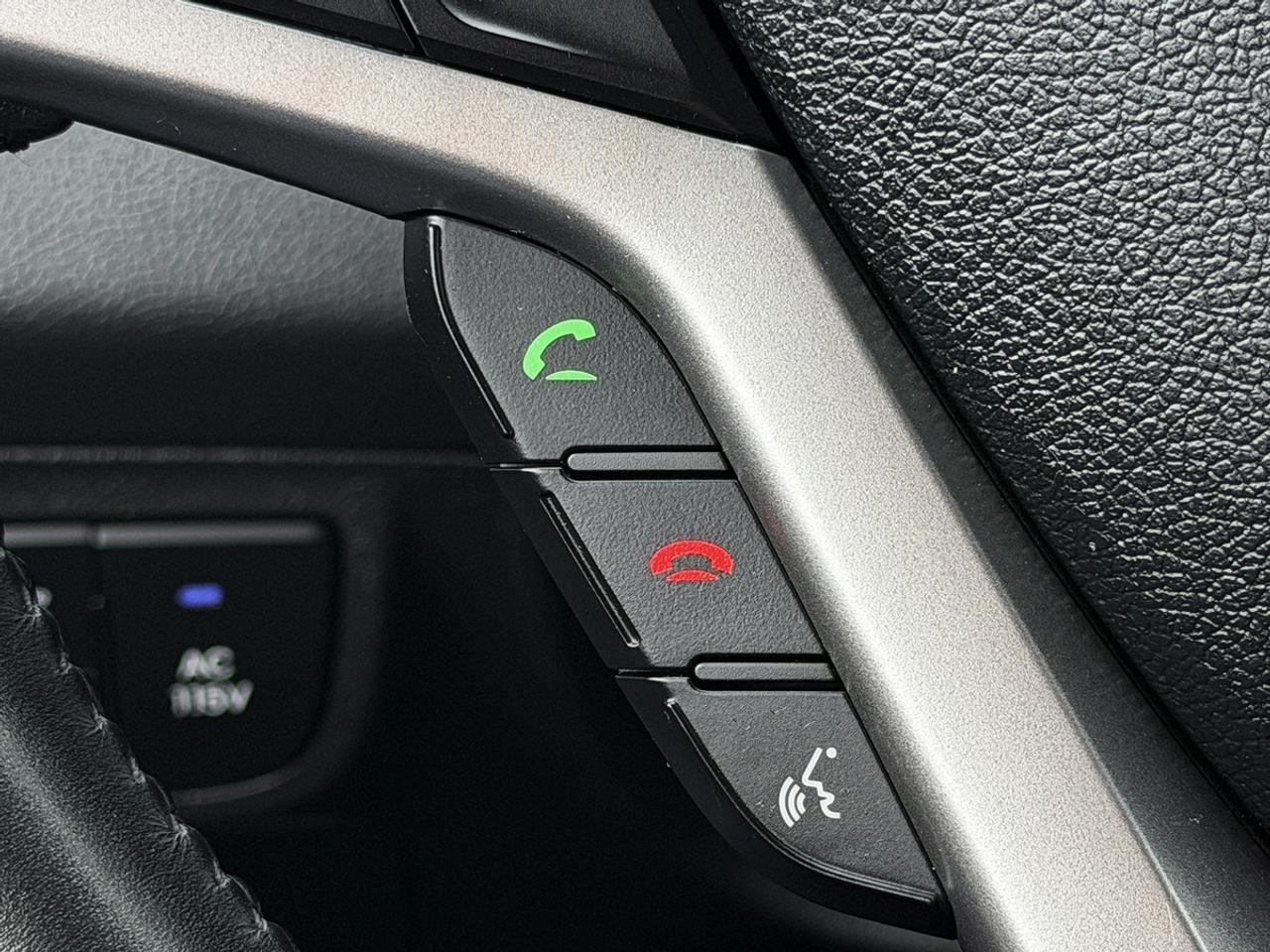 2013 Hyundai Veloster w/Tech pkg Photo