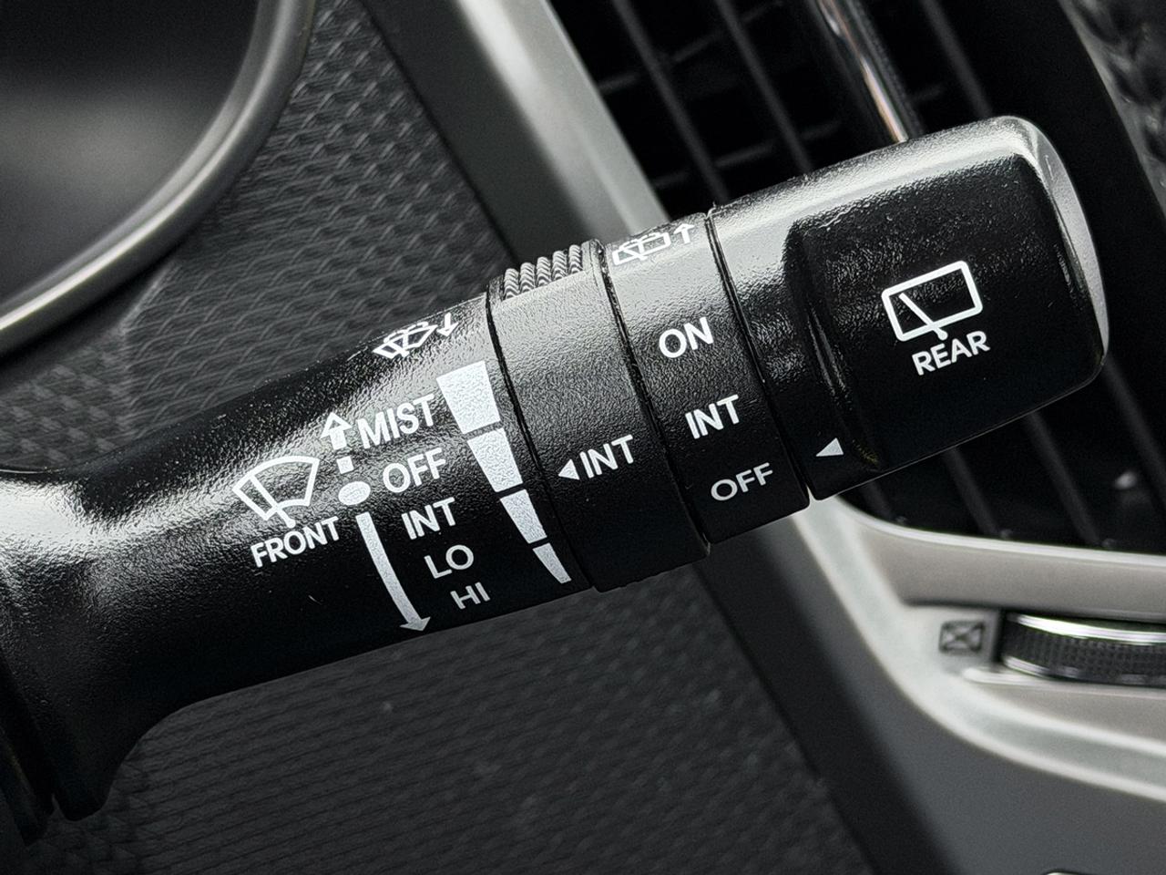 2013 Hyundai Veloster w/Tech pkg Photo