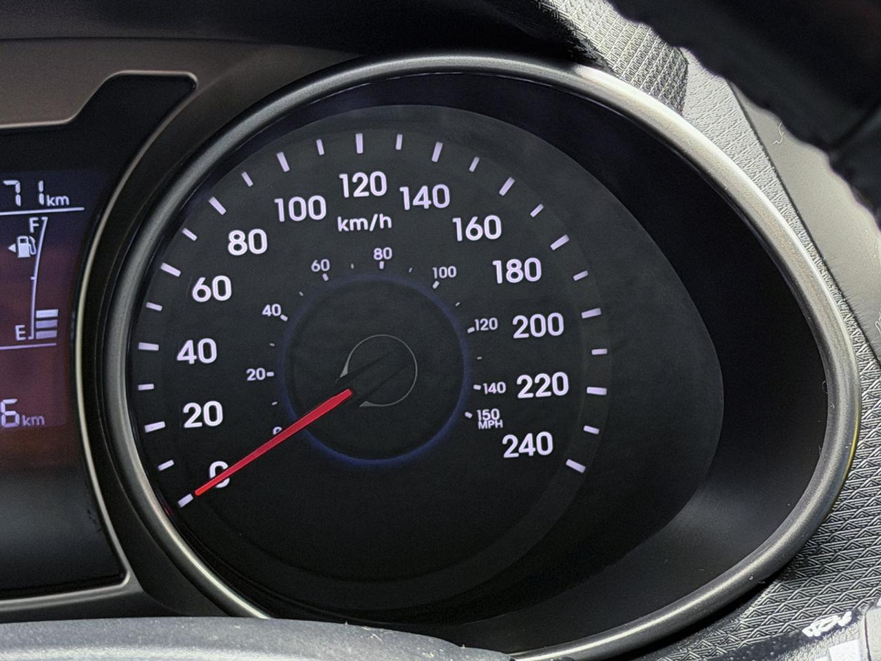 2013 Hyundai Veloster w/Tech pkg Photo