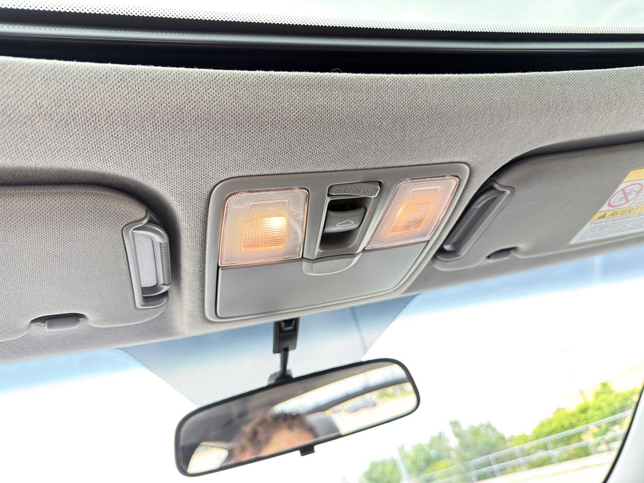 2013 Hyundai Veloster w/Tech pkg Photo